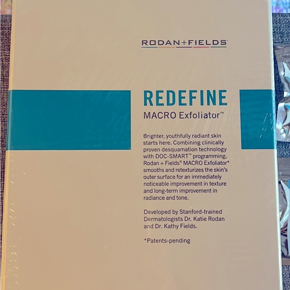 Rodan + Fields Macro Exfoliator, Brand New, Sealed in the Box - Picture 3 of 9